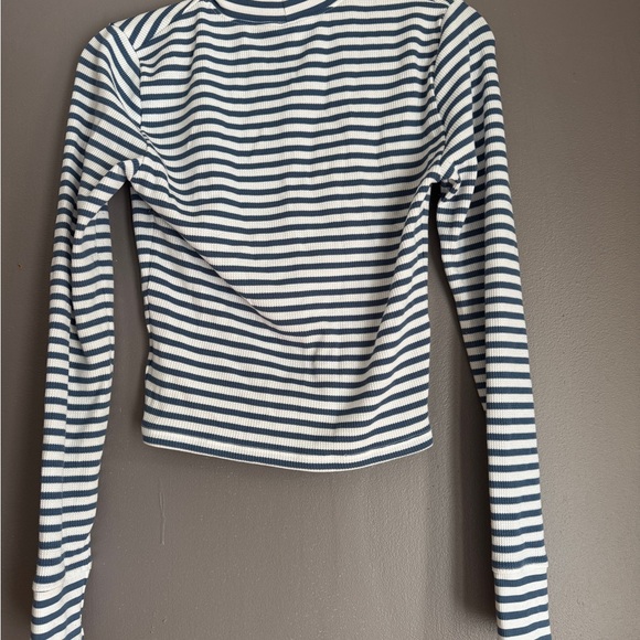 AE Striped Fitted Long Sleeve Turtleneck Top - Picture 5 of 6